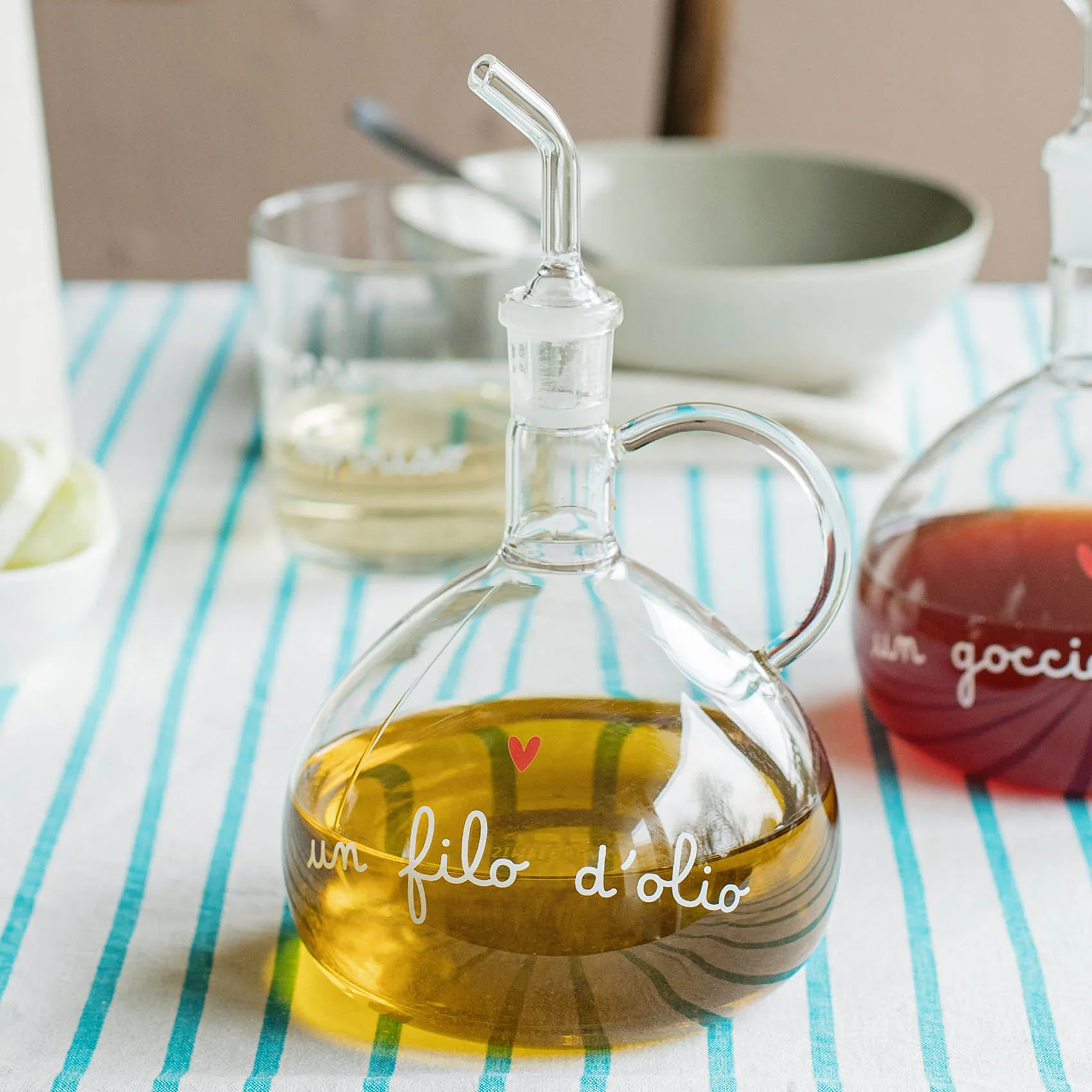 BOTTIGLIA OLIO BOMBATA UN FILO D'OLIO - Woodlume